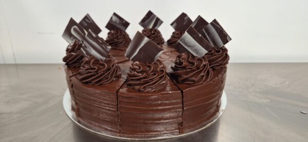 <h3 style="color: #000000; font-weight: bold;"> 1/2 Libra de Bizcocho de Chocolate</h3>